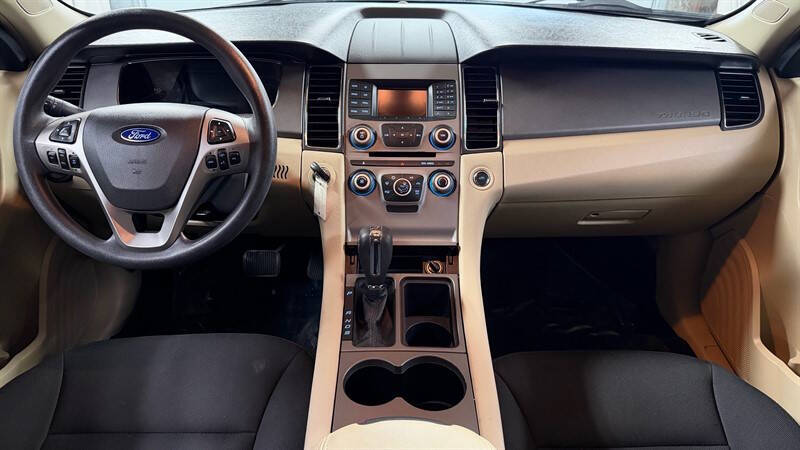 2016 Ford Taurus SE