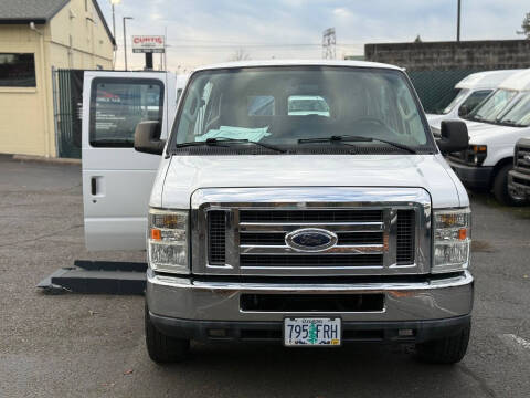 2011 Ford E-Series E-350 SD XLT