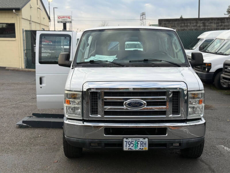 2011 Ford E-Series E-350 SD XLT