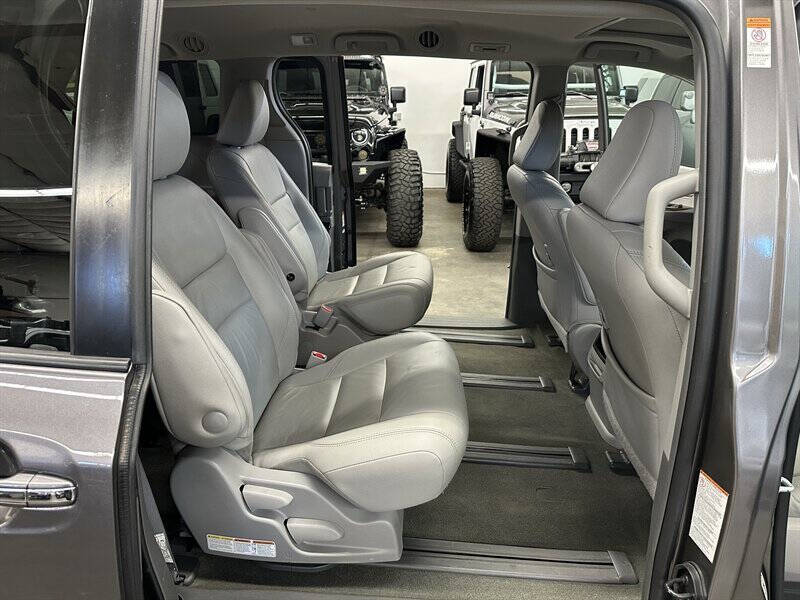 2017 Toyota Sienna XLE 7-Passenger