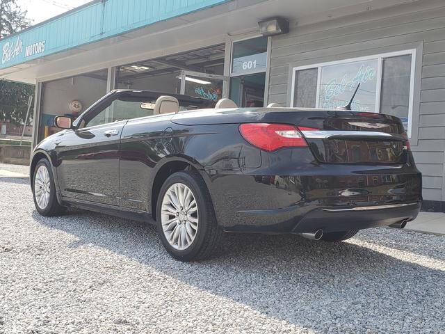 2011 Chrysler 200 Limited