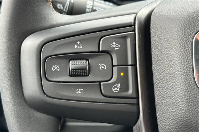 2023 GMC Yukon XL AT4