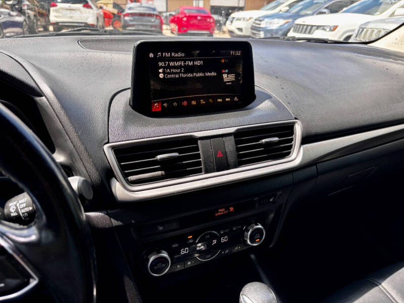 2018 Mazda MAZDA3 Touring