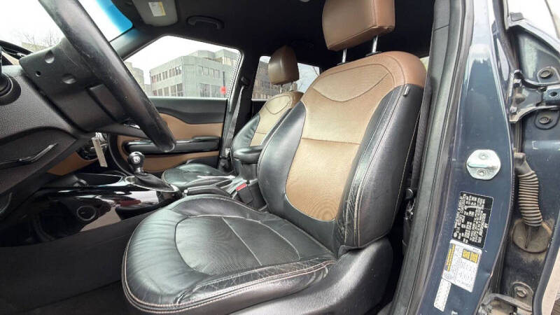 2016 Kia Soul +