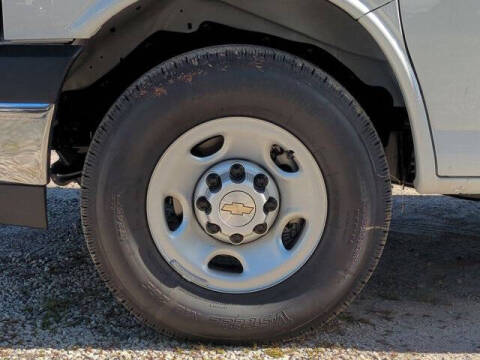 2025 Chevrolet Express 2500