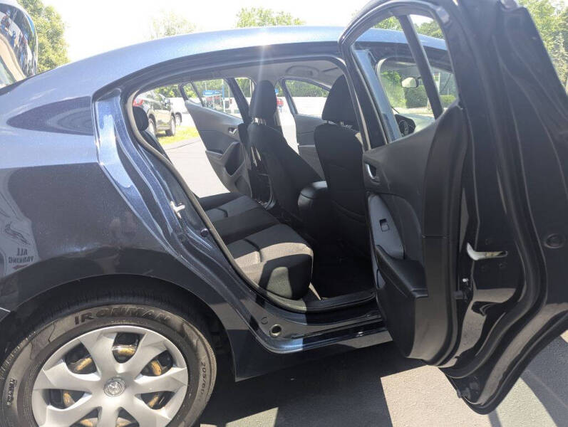 2015 Mazda MAZDA3 i SV