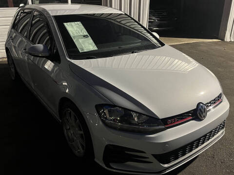 2019 Volkswagen Golf GTI S