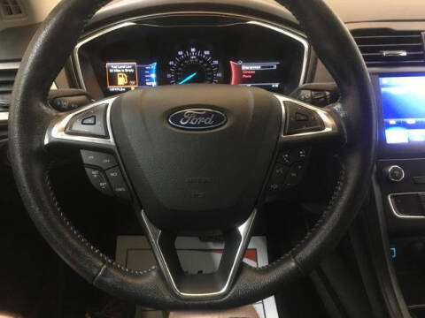 2020 Ford Fusion SE