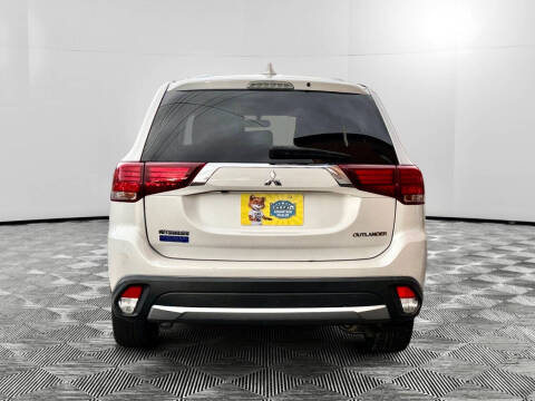 2017 Mitsubishi Outlander ES