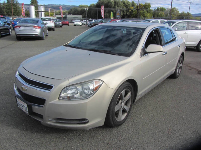 2012 Chevrolet Malibu 1LT photo 2