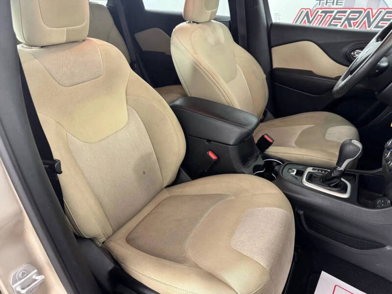 2015 Jeep Cherokee Sport