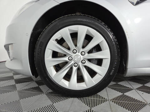 2017 Tesla Model S 75D