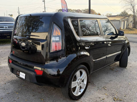 2010 Kia Soul +