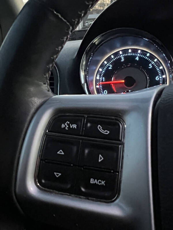 2012 Chrysler Town and Country Touring