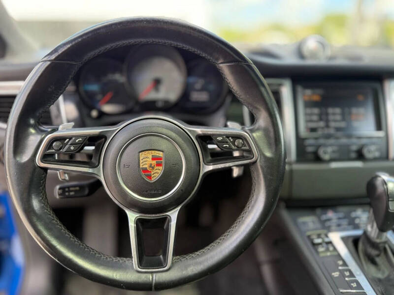 2015 Porsche Macan S