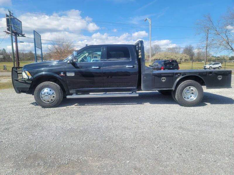 2018 RAM Ram 3500 Pickup Laramie Longhorn photo 4