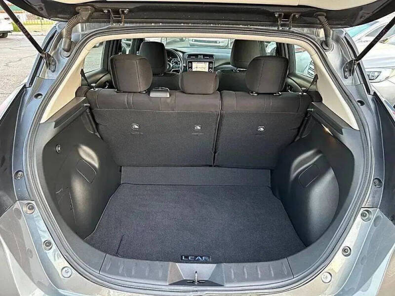 2020 Nissan LEAF SV