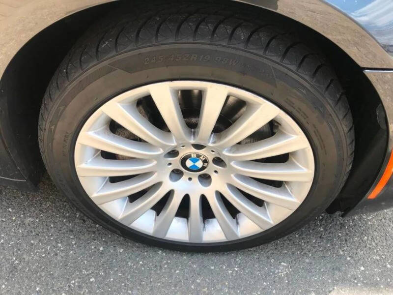 2011 BMW 7 Series 750Li xDrive