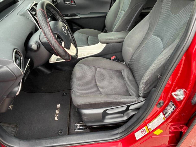 2016 Toyota Prius Three