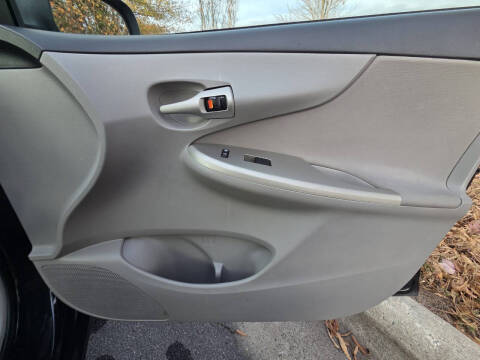 2012 Toyota Corolla LE