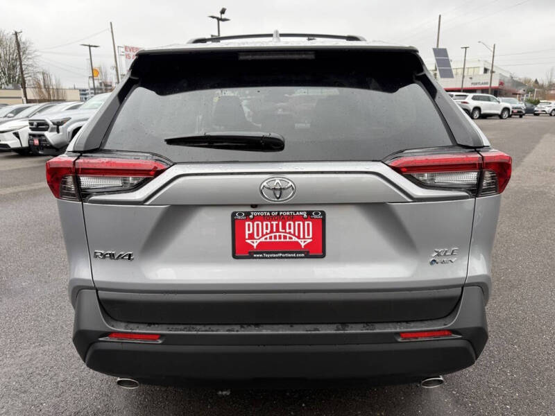 2025 Toyota RAV4 Hybrid XLE