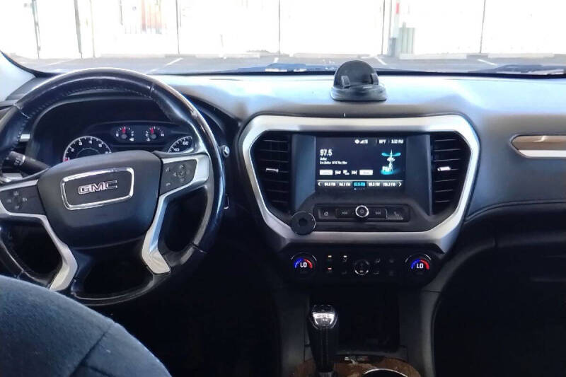 2018 GMC Acadia SLE-1