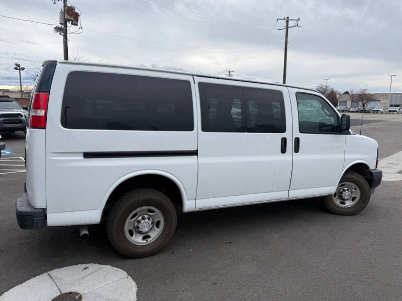 2017 Chevrolet Express 2500