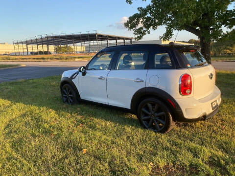 2011 MINI Cooper Countryman for sale at Essen Motor Company, Inc in Lebanon TN