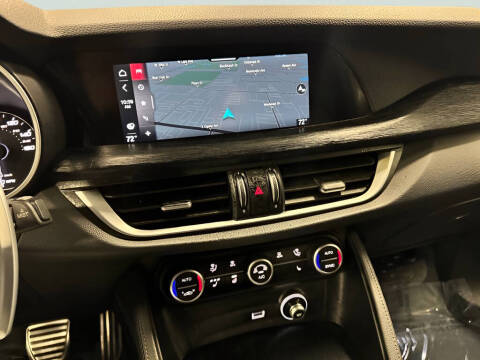 2023 Alfa Romeo Stelvio Sprint