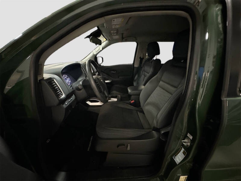 2022 Nissan Frontier SV