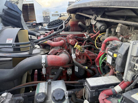 2018 Freightliner M2 106