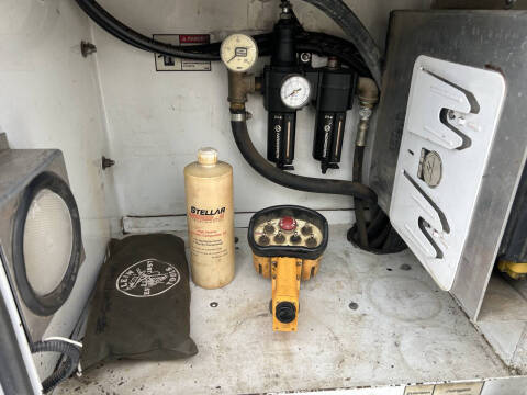 2006 Peterbilt 335 Mechanic's Truck