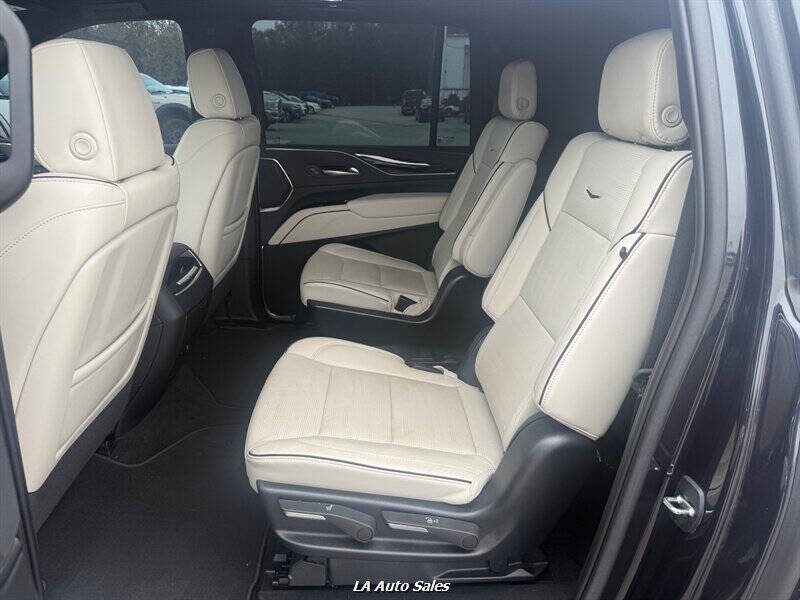 2023 Cadillac Escalade ESV Sport