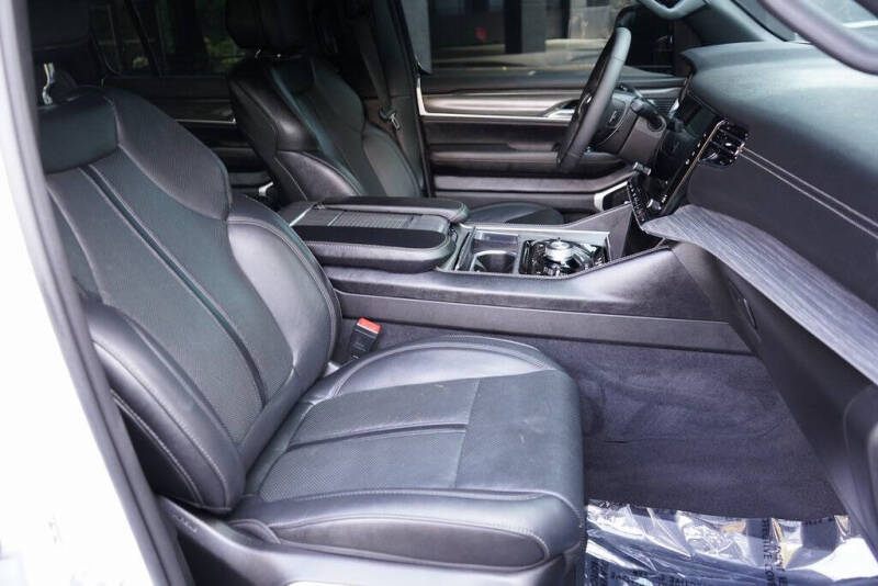 2023 Jeep Wagoneer Series III