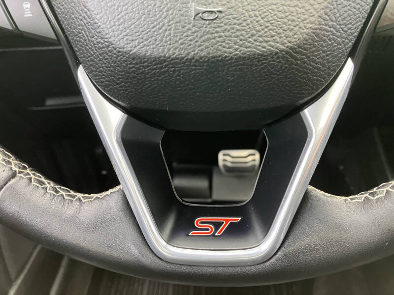 2019 Ford Edge ST