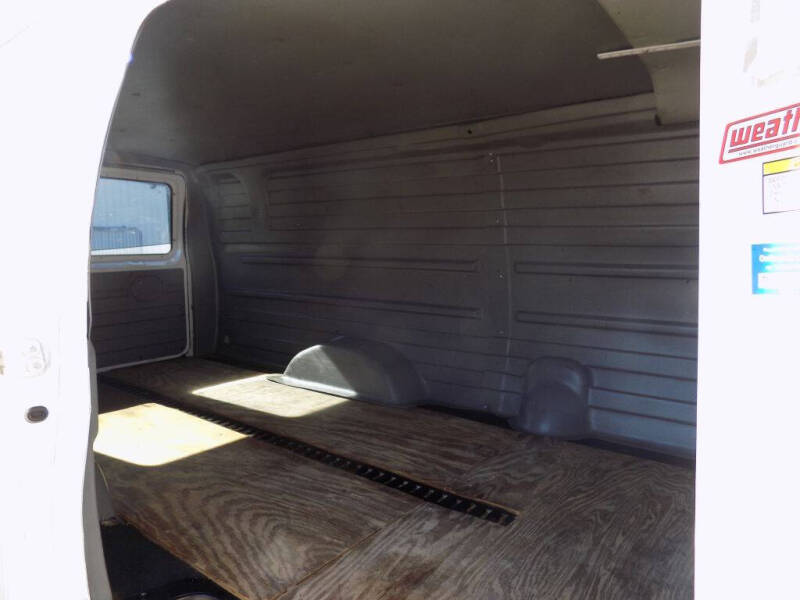 2005 Ford E-Series E-250