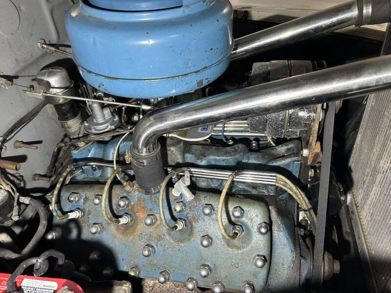 1947 Ford Super Deluxe