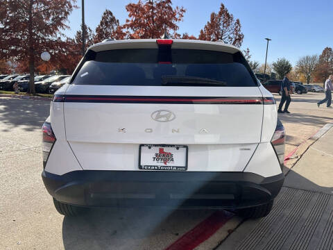 2025 Hyundai Kona SEL