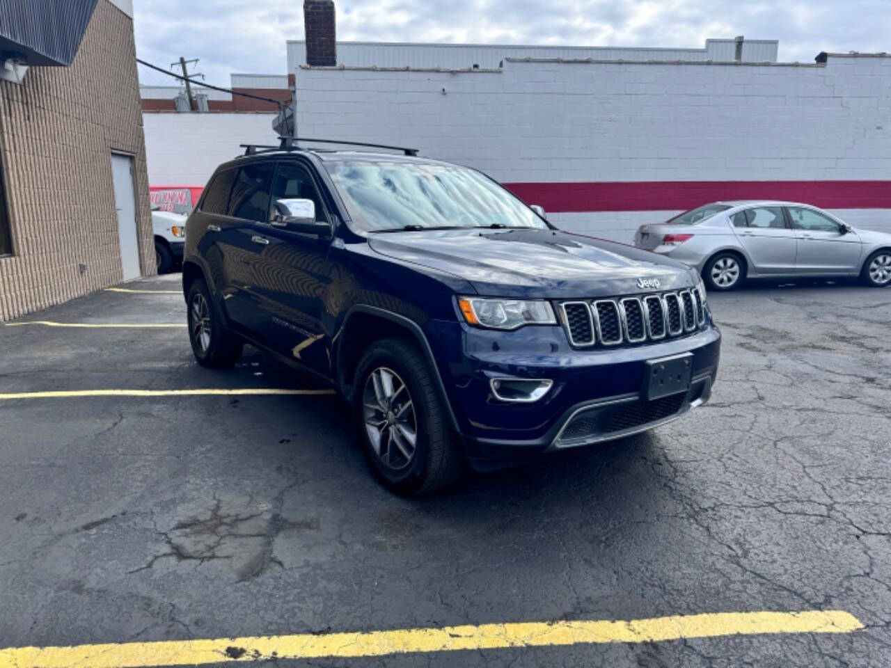 2018 Jeep Grand Cherokee for sale at Dynasty Auto Sales in Eastpointe, MI