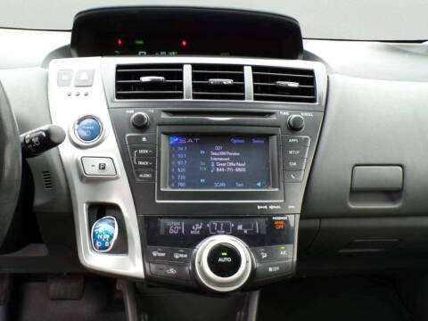 2013 Toyota Prius v Five