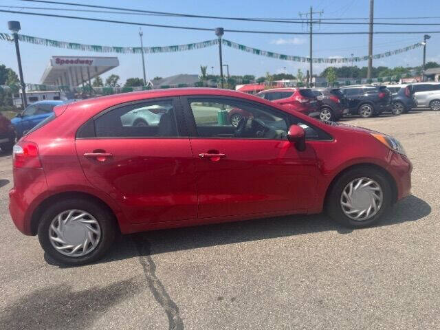 2014 Kia Rio 5-Door LX