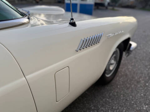 1957 Ford Thunderbird