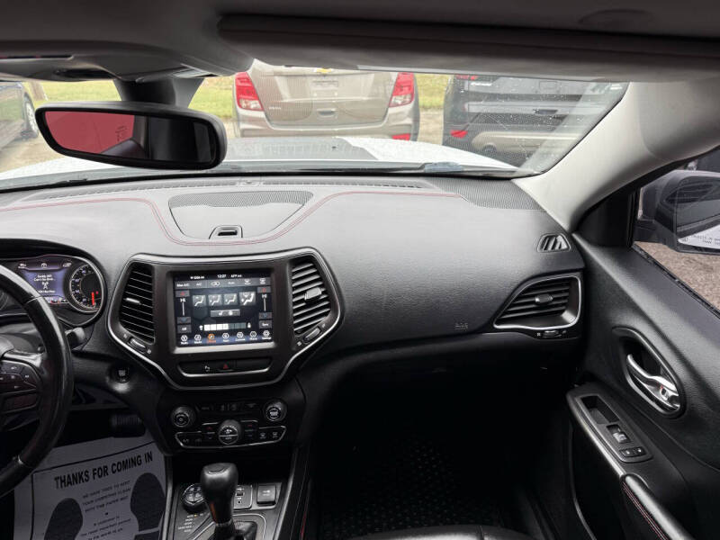 2020 Jeep Cherokee Trailhawk