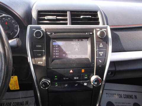 2017 Toyota Camry SE