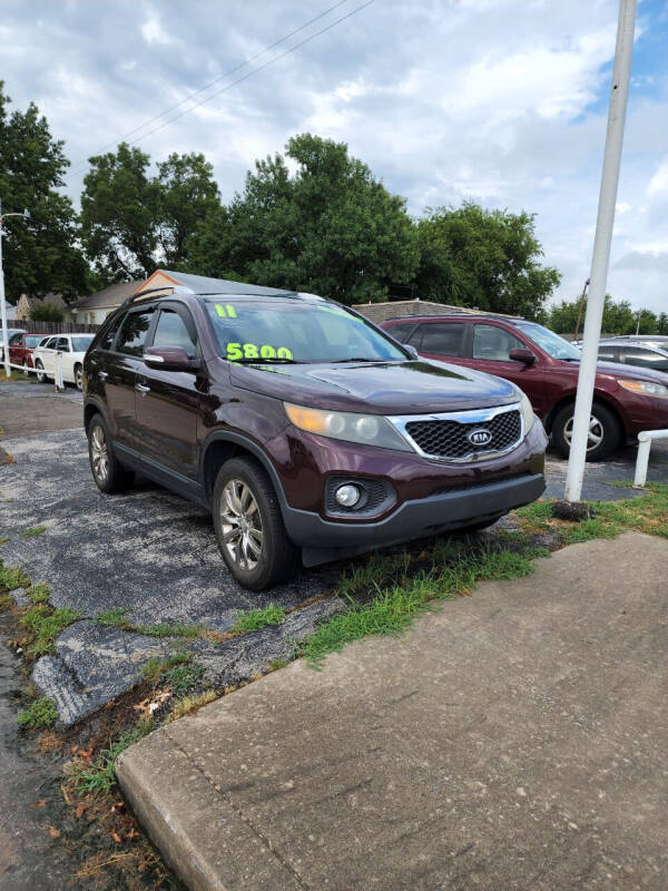 2011 Kia Sorento for sale at AMANA MOTORS in Tulsa OK