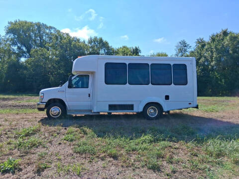 2011 Ford E-Series E-350 SD