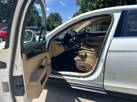 2018 Porsche Panamera