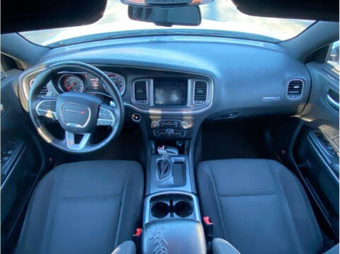 2017 Dodge Charger SXT