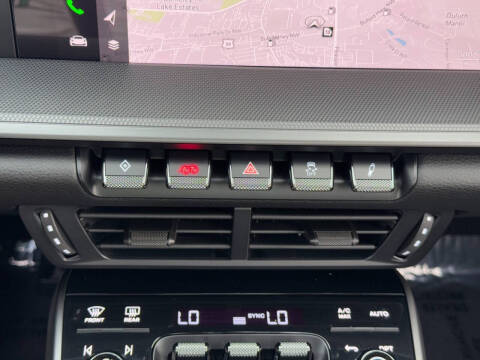 2025 Porsche 911 Carrera