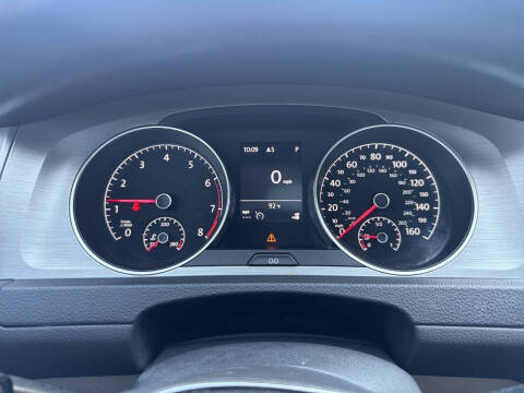 2017 Volkswagen Golf TSI Wolfsburg Edition